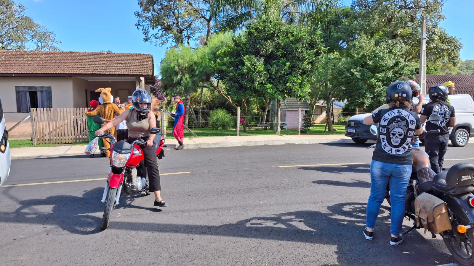 pascoa-solidaria-2026-do-circo-social-atendeu-mais-de-2-000-criancas-26