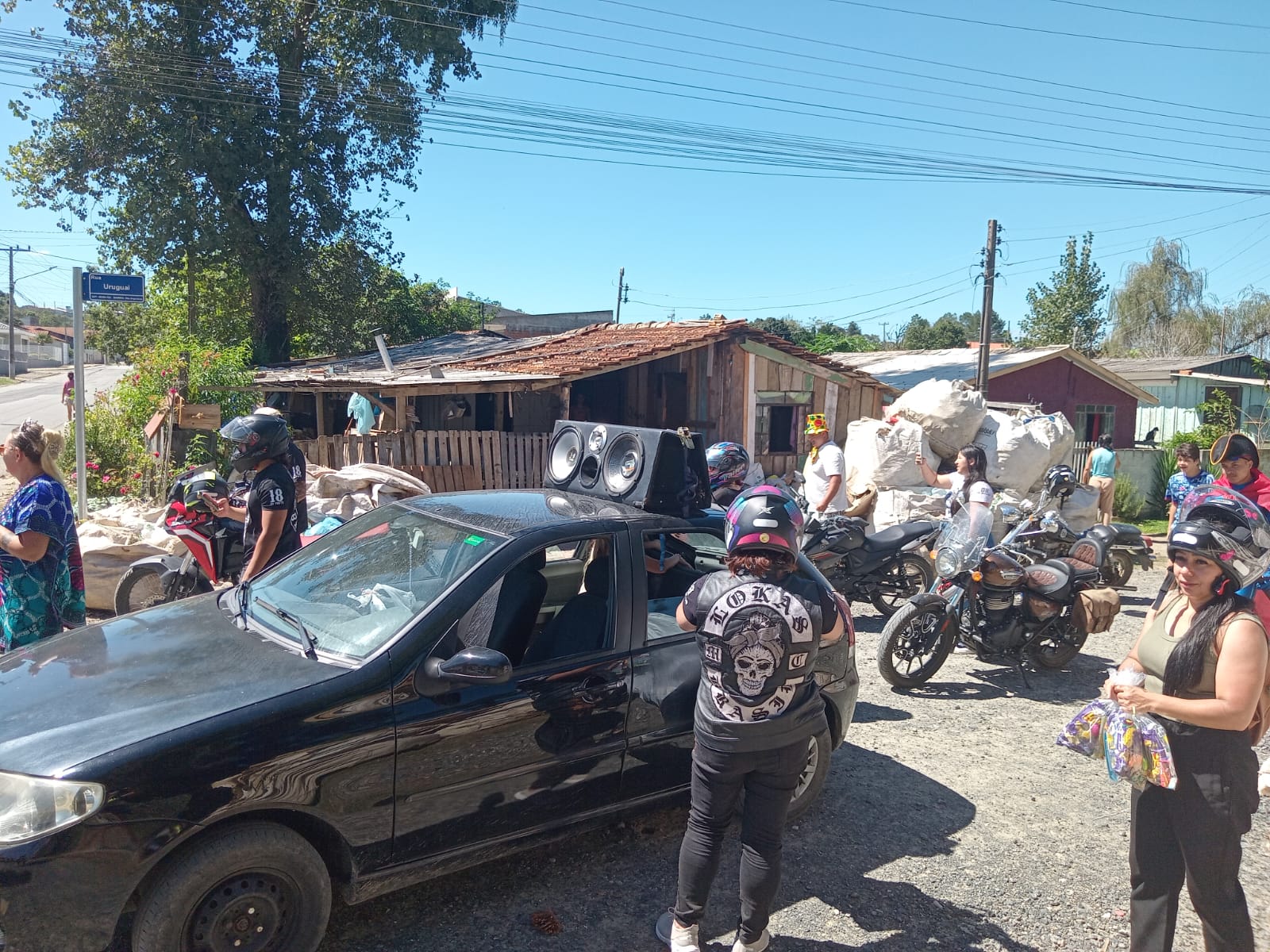 pascoa-solidaria-2026-do-circo-social-atendeu-mais-de-2-000-criancas-42