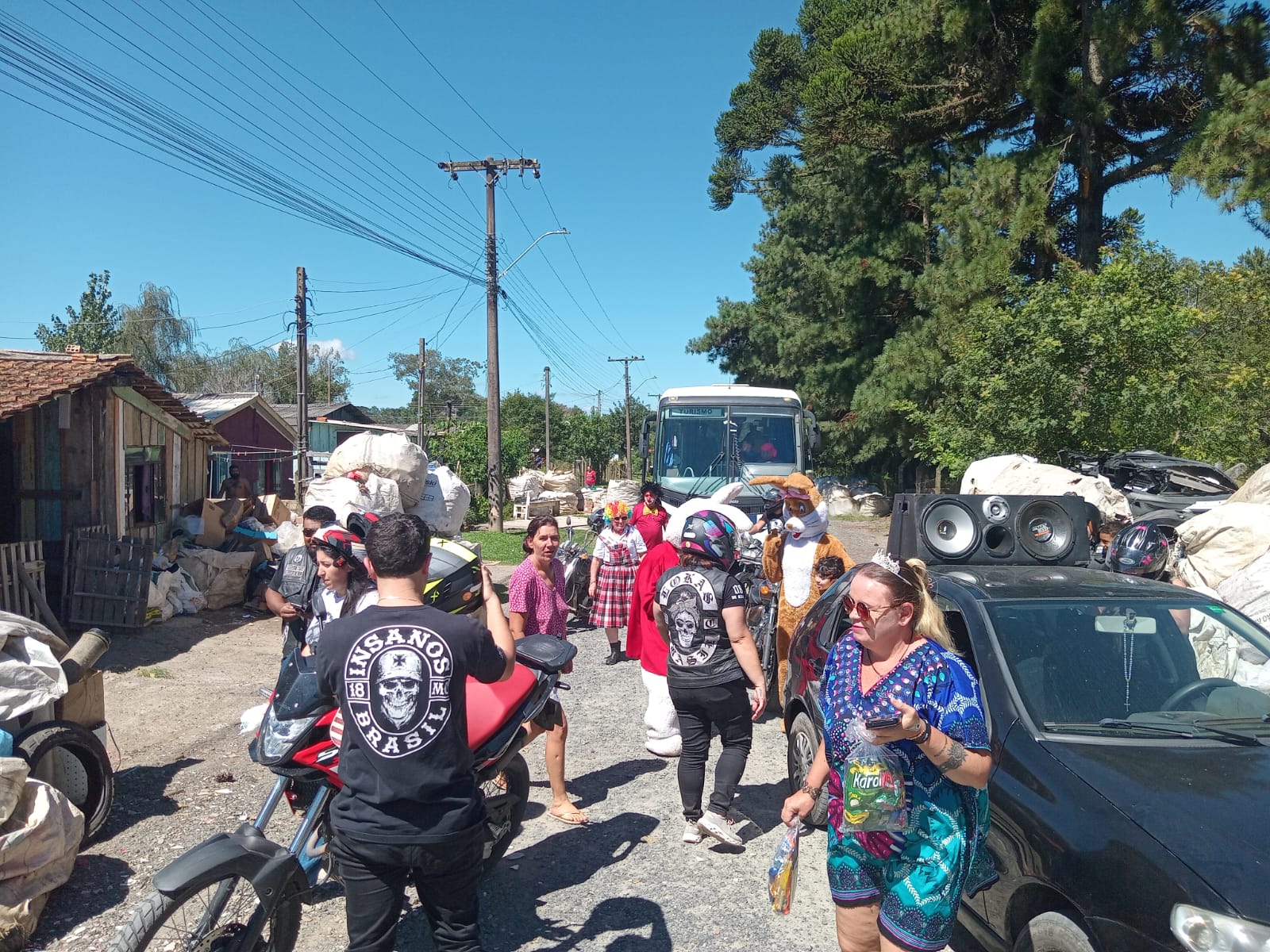 pascoa-solidaria-2026-do-circo-social-atendeu-mais-de-2-000-criancas-44