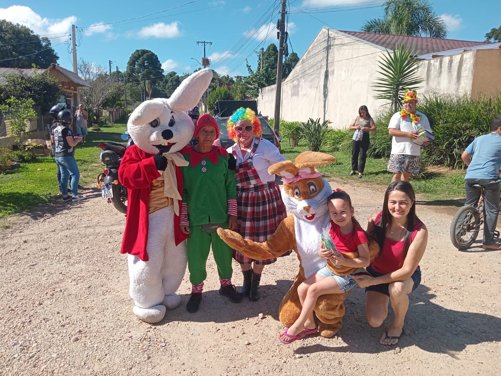 pascoa-solidaria-2026-do-circo-social-atendeu-mais-de-2-000-criancas-49