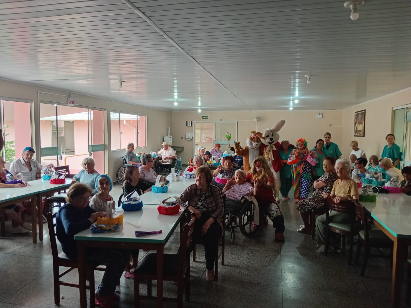 pascoa-solidaria-2026-do-circo-social-atendeu-mais-de-2-000-criancas-59